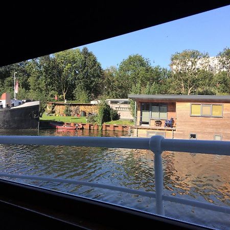 آميسفورت B&B Woonschip Robbedoes المظهر الخارجي الصورة