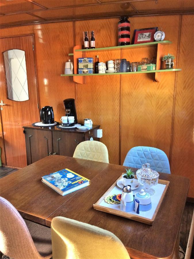 آميسفورت B&B Woonschip Robbedoes المظهر الخارجي الصورة