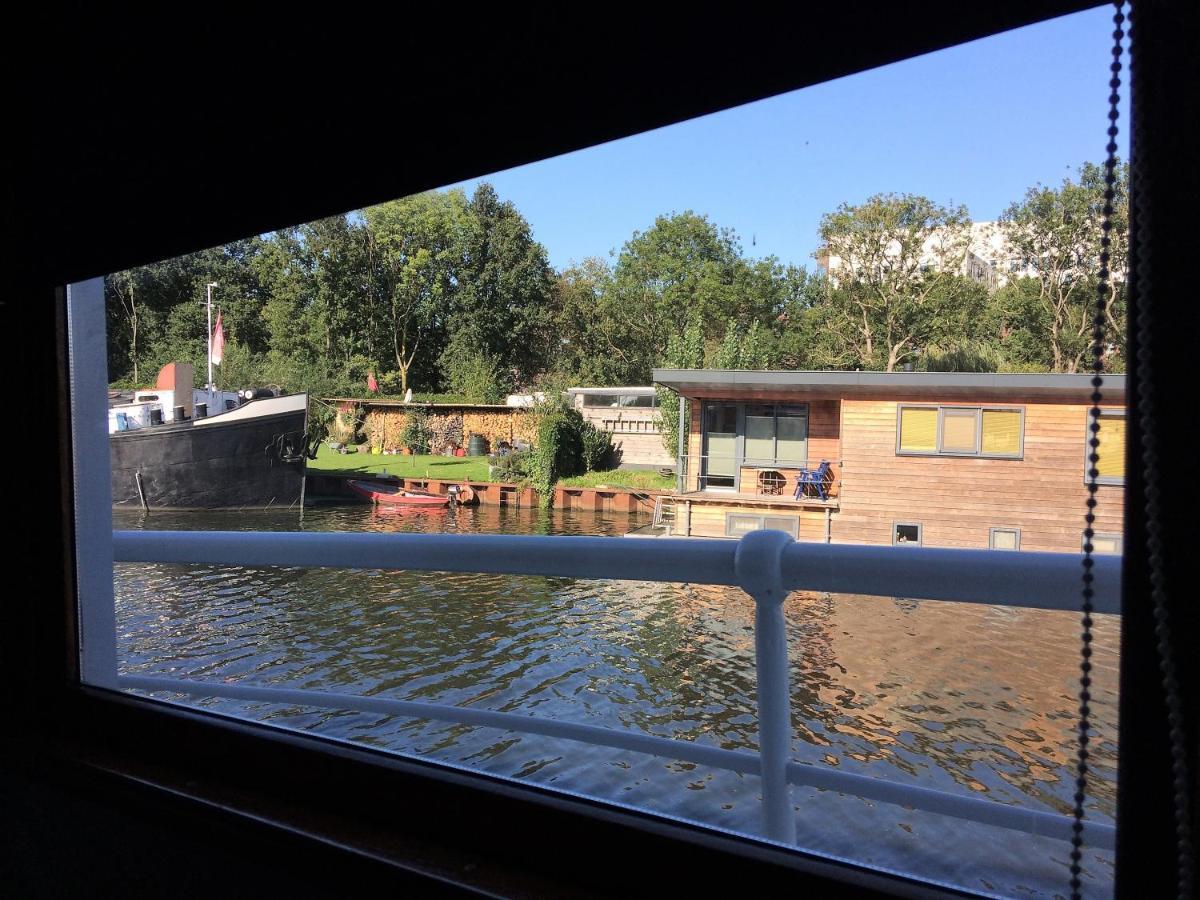 آميسفورت B&B Woonschip Robbedoes المظهر الخارجي الصورة