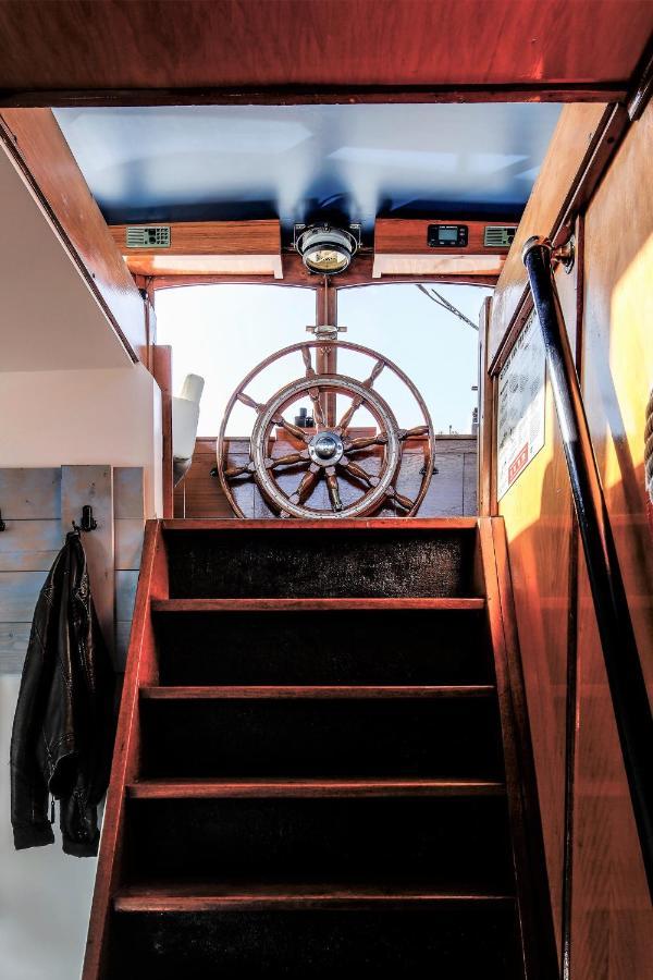 آميسفورت B&B Woonschip Robbedoes المظهر الخارجي الصورة