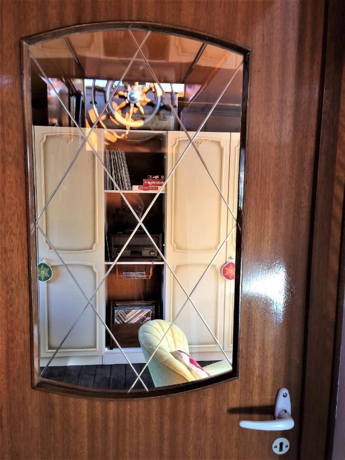 آميسفورت B&B Woonschip Robbedoes المظهر الخارجي الصورة