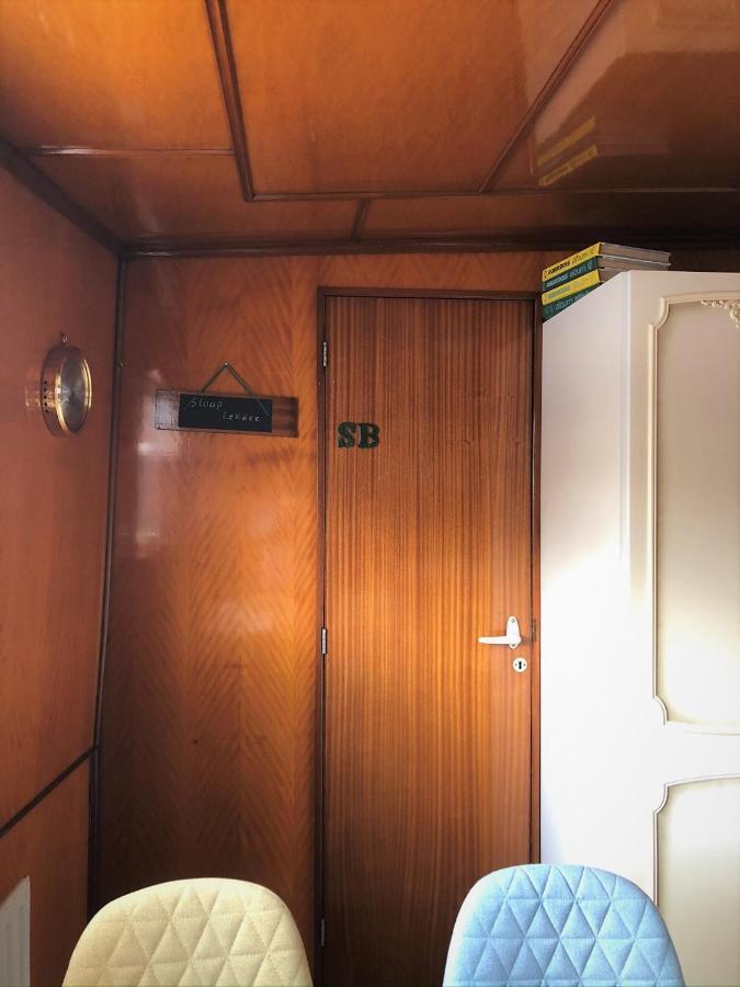 آميسفورت B&B Woonschip Robbedoes المظهر الخارجي الصورة
