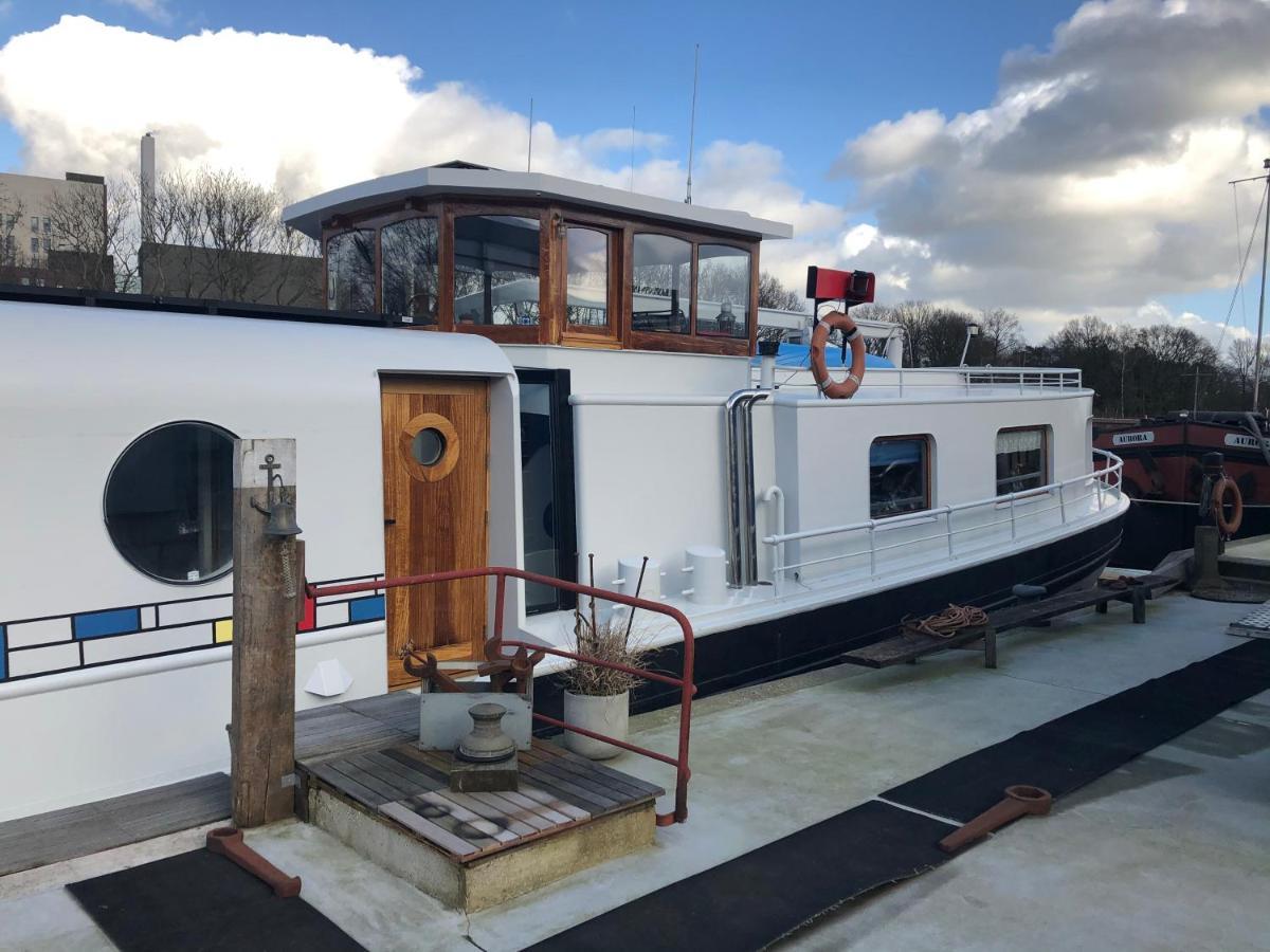 آميسفورت B&B Woonschip Robbedoes المظهر الخارجي الصورة