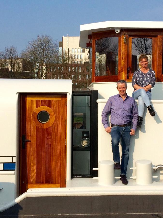 آميسفورت B&B Woonschip Robbedoes المظهر الخارجي الصورة