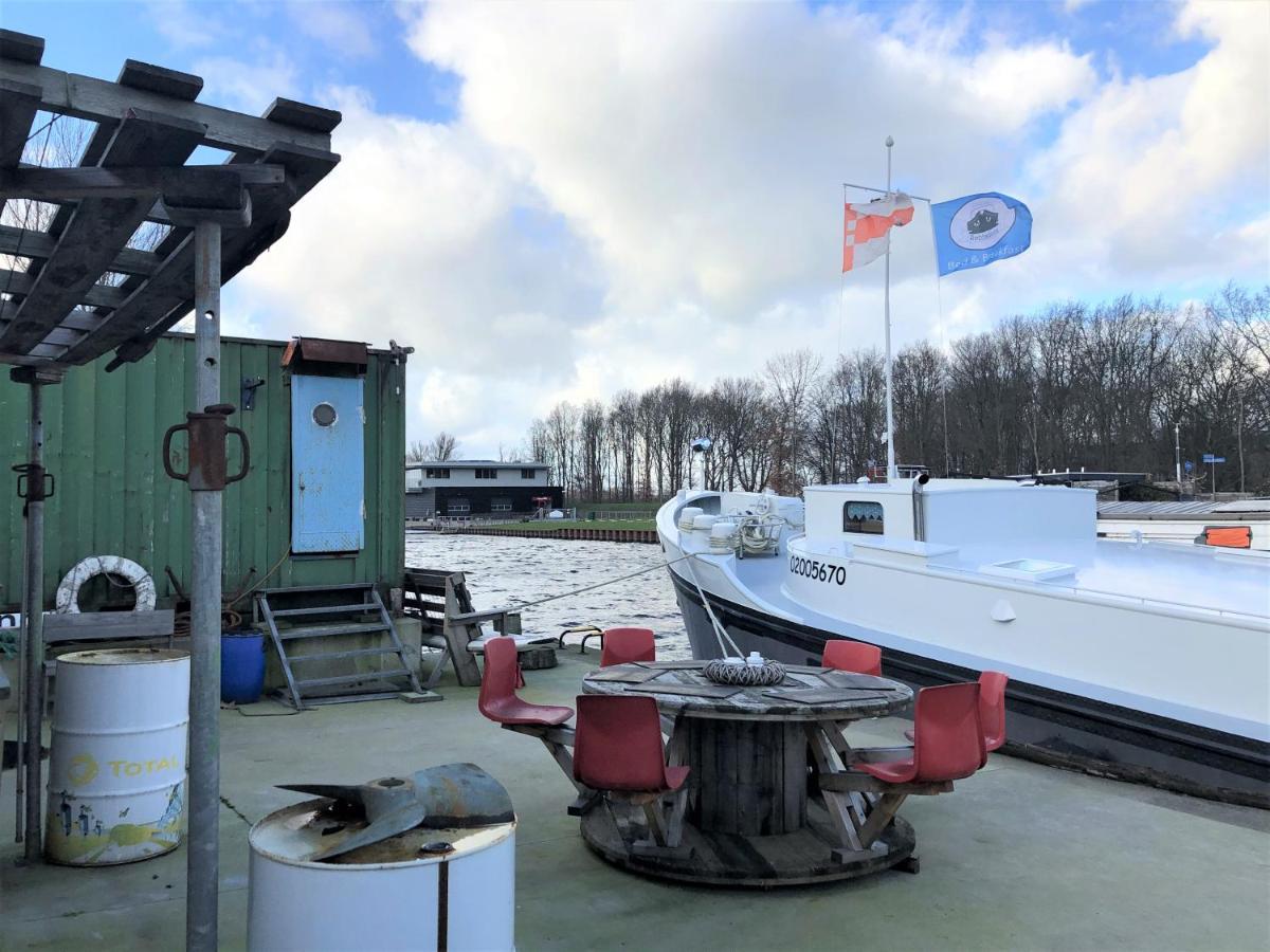 آميسفورت B&B Woonschip Robbedoes المظهر الخارجي الصورة